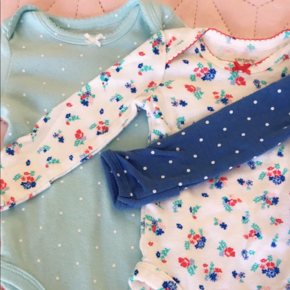 🛍4 Baby Girl Onesies - Picture 3 of 4
